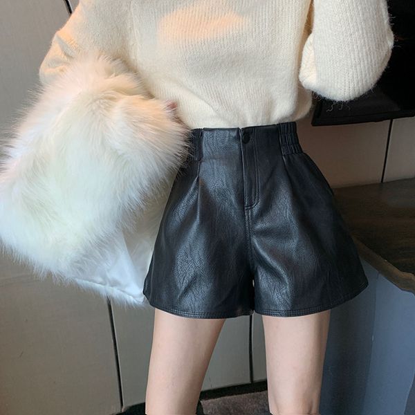 

2021 new shorts 7l7v, White;black