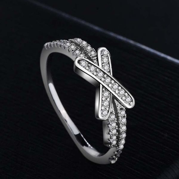 

wyjzy новой популярные x-образный циркон кольцо дама классические ювелирные изделия 100% нового качество кутюры ювелирных изделий кольца год, Slivery;golden