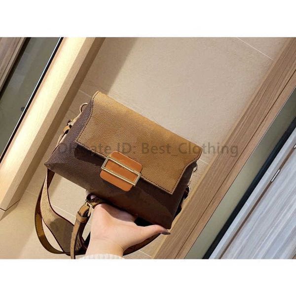 

chains letter lady fashion shoulder bags color matching metallic genuine leather street style lock hasp envelope handbags rs coin, Red;black