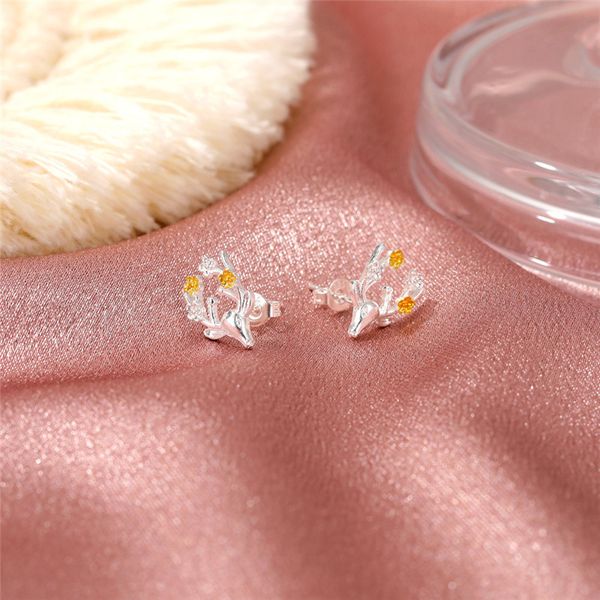 

elk letapi new creative christmas ornaments stylish crystal christmas deer stud earrings women fashion jewelry christmas gifts