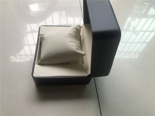 

часы коробка, Black;green