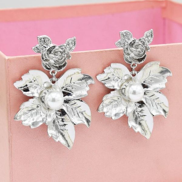 

elegant big gold color metal flower simulated pearl stud earrings for women girlfriends wedding statement pendients oorbellen, Golden;silver