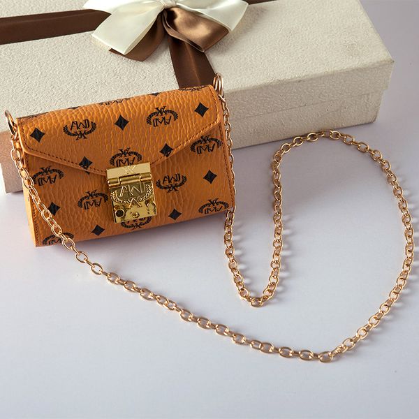 

european and american high-end customization italy paris street shooting stars cable bloggers recommend new fashion chain envelope bag print