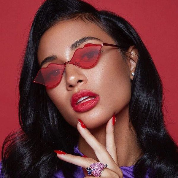 

2020 red lips sunglasses 90s hippie vintage sun galsses for women festival rave party sun glasses ladies eyeglasses, White;black