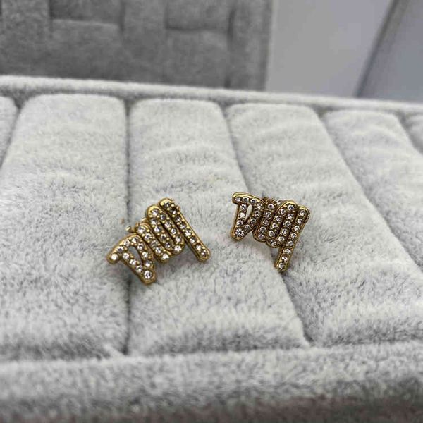 

full brilliant diamonds earrings make old simple fashion red style small fragrance earrings jewel exclusive sale_rzvn, Black