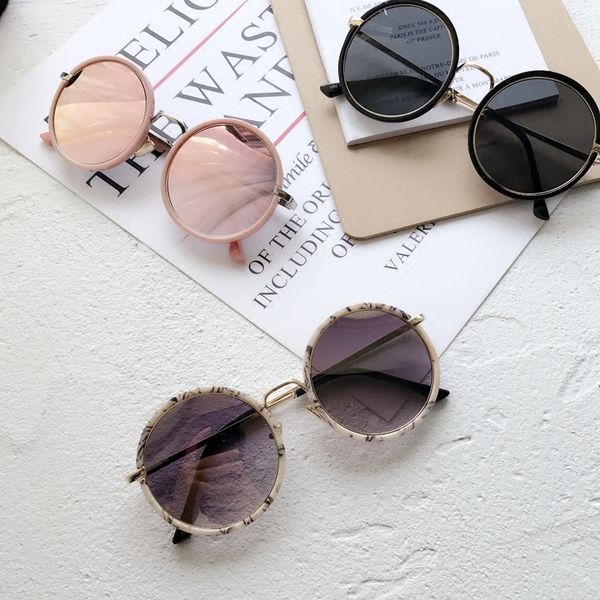 

korean 2019 new round net red glass frame glasses metal ring fashion men's and women's sunglasses, White;black