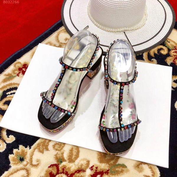 Heiße Verkaufsmode, neue Damen-Sandalen mit farbigen Diamanten, wasserdichte Taiwan-Sommersandalen im klassischen Stil