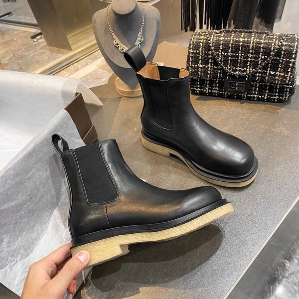 

luxurys designers shoes new high-quality leather women's boots for autumn and winter luxury nude boots snow non-slip martin boots, Black