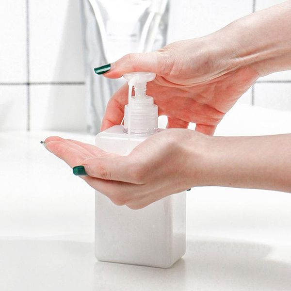 

duck-billed refillable petg split charging spray bottle home furnishing travel shower gel or cosmetic empty bottle dw