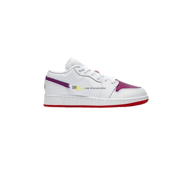 

1 low gs white berry womens basketball shoes 554723 161