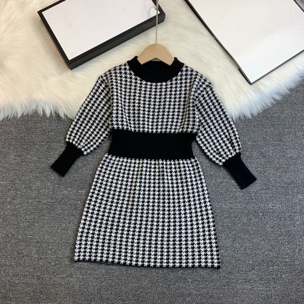 

2021 new luxury design imported cashmere blended thick warm dress high-end super classic retro puff sleeve girls dress ing, Red;yellow