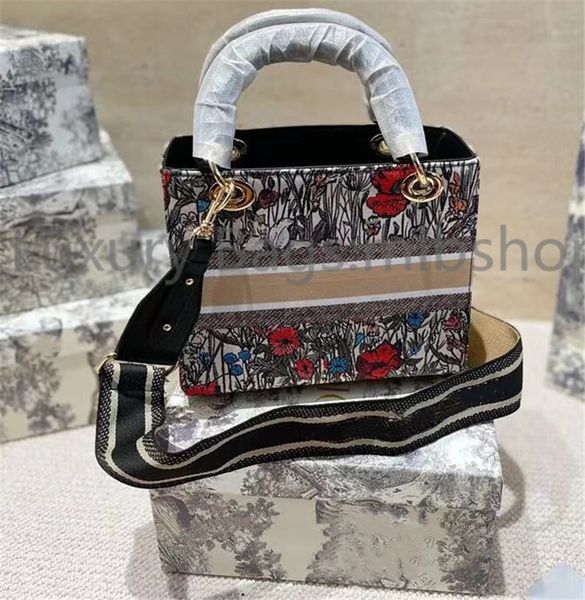 

2021 new designer luxury handbags wallets ladies shoulder bags embroidery crossbody bag saddle badge more color lady bag