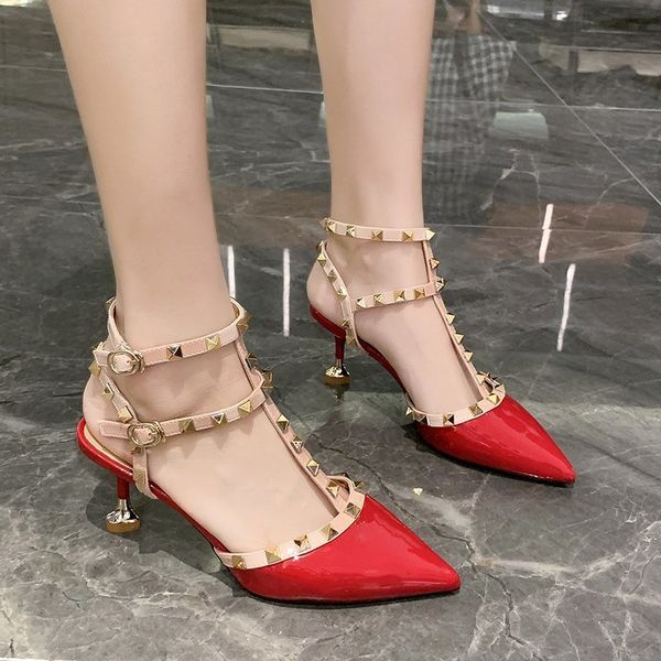 

red fashion women's shoes 2020 summer fashion new slim high heel pointed rivet temperament sandals woman, Black