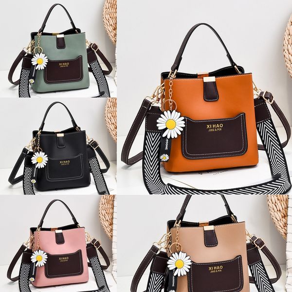

2020 summer shoulder new crossbody hand for women fashionable elegant messenger bag simple trendy personalized shoulder bag lzure