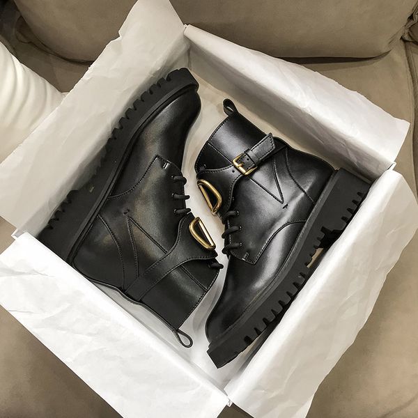 

2021 lusso progettista women genuine leather v metal buckle martin boot motorcycle boots outdoor thick bottom shoes boot, Black