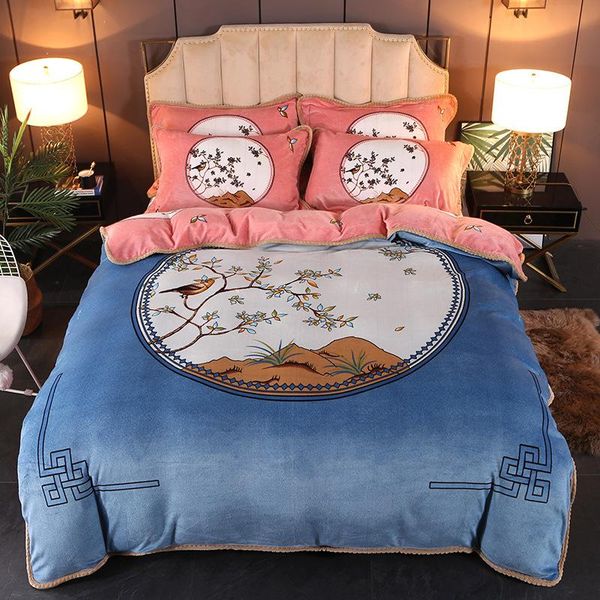 

4pcs thicken milk velvet bedding sets winter keep warm vintage fashion bedsheet pillowcase blanket king  size coverlet