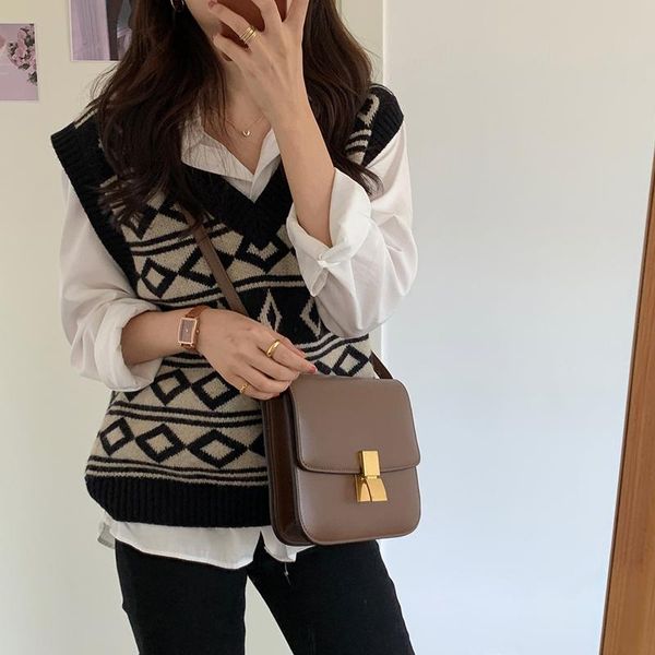 

alien kitty women knitwear 2021 new pullovers knitted v-neck sweater printing retro vest sleeveless chic casual loose, Black;white