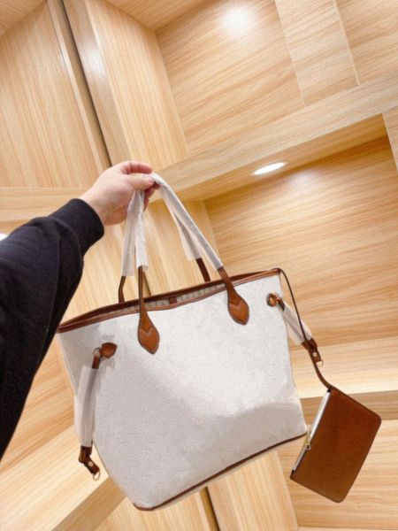 

larger-capacity full-skin shopping bags women shoulder bags luxury designer women totes fashion handbags traveling bag wallet