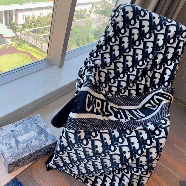 

2021 designer blankets velvet luxury blanket for car sofa bed warm thick throw blankets bedroom blanket home decor sale