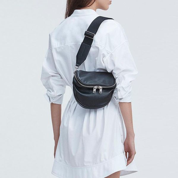 

2020 new trend woman leather chest bag shoulder messenger bag zipper design