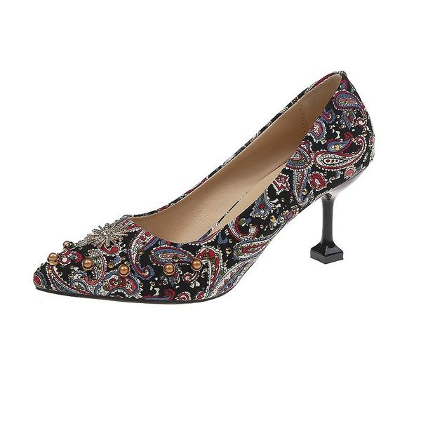 

5cm/7cm pumps wedding shoes female pointed shallow shoes 2020 new fine with rhinestone bride bridesmaid rivets, Black