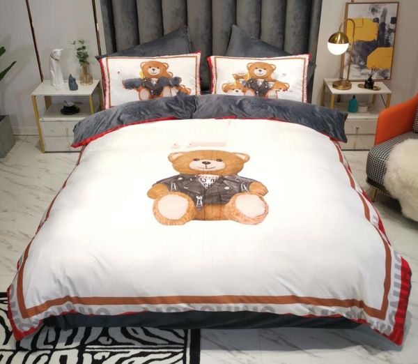 

2021 designer bedding set duvet cover set soft warm comforter cover fashion  size bed sheet duvet cover pillow cases sale