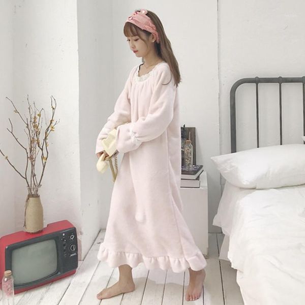 

winter women long lace patchwork nightgowns warm thick flannel nightgowns female velvet sleepshirts nightdress home wear ab12471, Black;red
