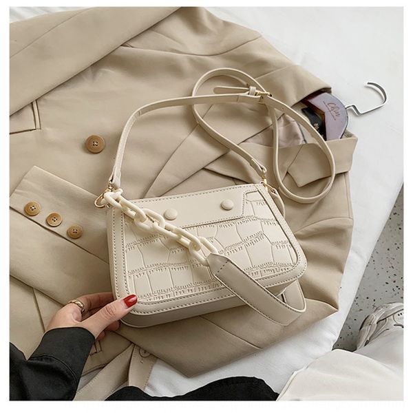 

french minority design one shoulder ethnic small square armpit women 2020 new fashion versatile ins messenger bag small square bag bwroi bwr