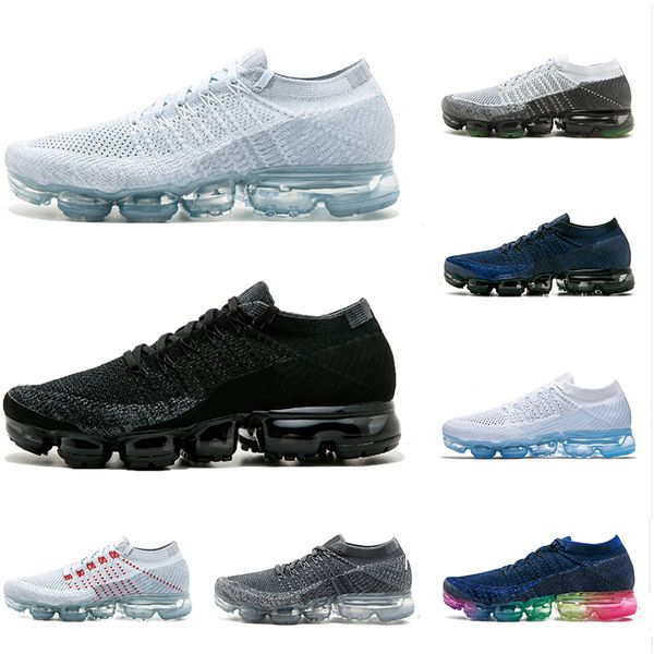 

2019 new running shoes knit flagship mens womens triple white black grey blue knitting trainers designer outdoor sneakers 36-45, White;red