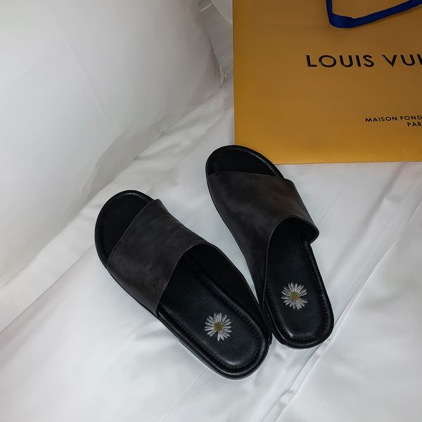 

daio mens korean daisy embroidery and old leather design slippers for men