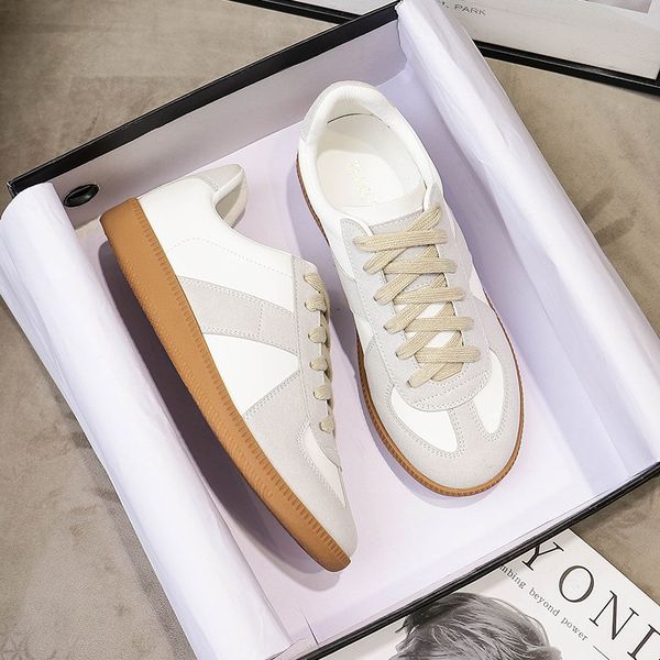 

2021 the new new women's fall flat small leather retro white shoes 4mn0, Black