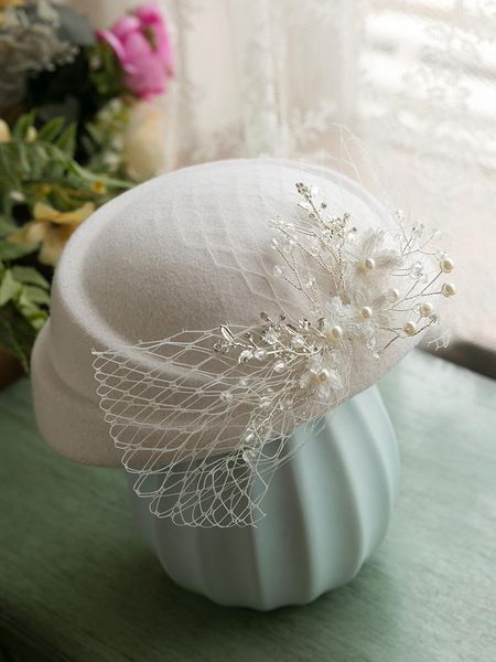 

stingy brim hats 2021 britsh women white wool beret winter hat fedora vintage rhinestone pearl airline stewardess cap wedding chruch headwea, Blue;gray