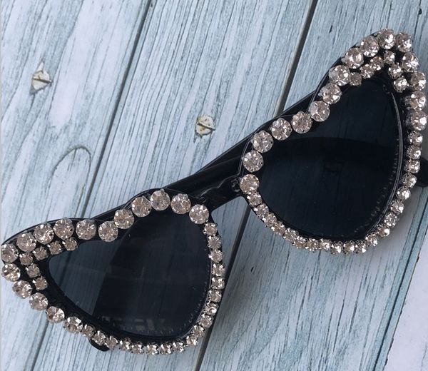 

sunglasses luxury sunglasses decorative retro women's rhinestone 2019 fashion new heart-shaped uv400 mbegu, White;black