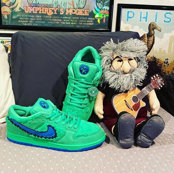 

nÃ­kÃ© sb dÃºnk low pro x grateful dead opti yellow bears green orange bear sneakers collection 2020 running casual shoes, Black