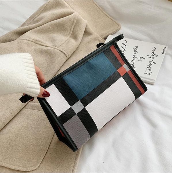 

lattice cosmetic bag hand holding cosmetic bags lipstick wash storage wallet