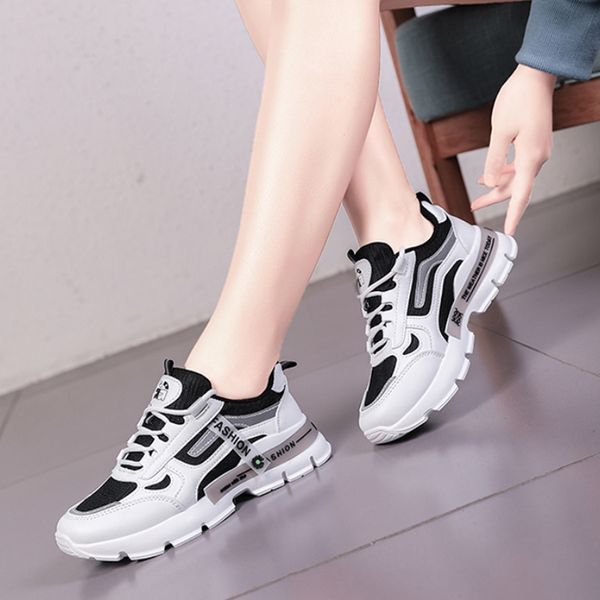 

2021 soft bottom women running shoes tripe three colors mens walking shoes trainers zapatos trend fashion chaussures 36-40