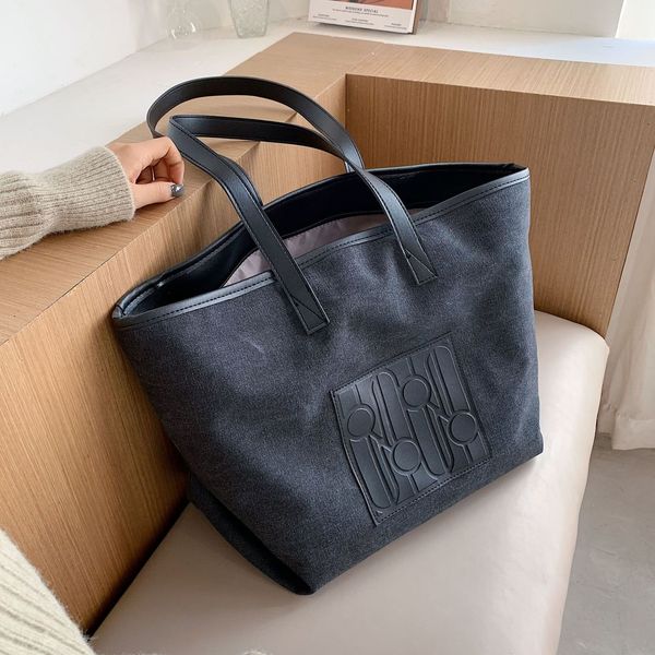 

xixi princess women's new large capacity simple fashion shoulder handbag tote bag