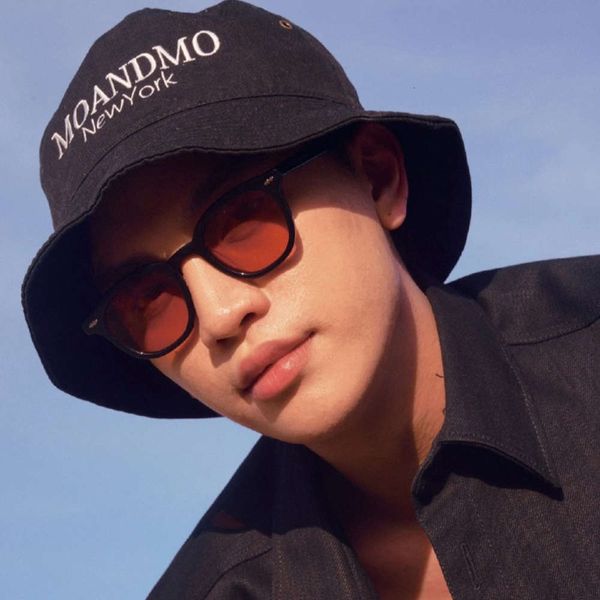 

men's star same sunglasses women's box square korean fashion personality color sunglasses uv protection, White;black