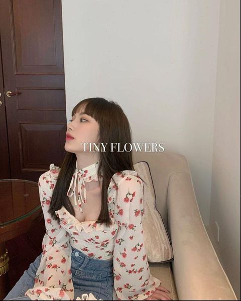 

chiffon printed shirt female summer 2021 new small waist on bare short long sleeved drop shipping, White