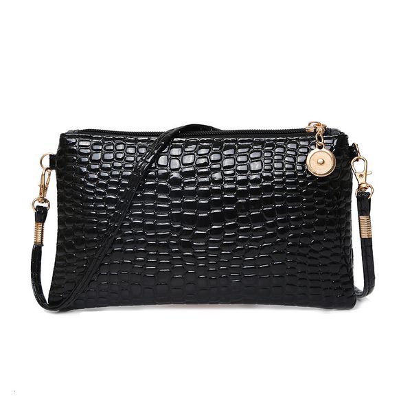 

2020 new ladies wallet crocodile pattern clutch bag korean casual one-shoulder cross-body mobile phone coin purse, Red;black