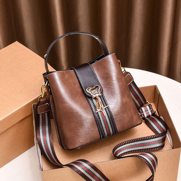 

2020 new bucket bag oil bucket bag vintage oil bucket bag vintage oil