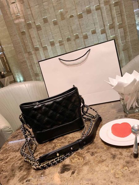 

female little stray han shoulder of new bucket of 2020 autumn ling sweet edition wind web celebrity bag bag chain fund inclined shoulde ivof