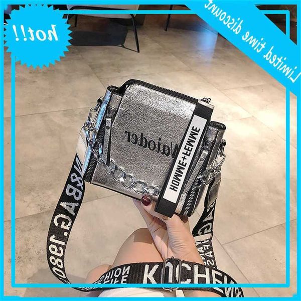 

super fire letter bucket women's 2019 new versatile broadband messenger korean chain bag