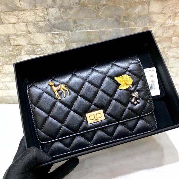 

2313 the new lady's cross-body bag 7a high-end custom quality fashion style gold metal accessories with non-detachable long shoulder st