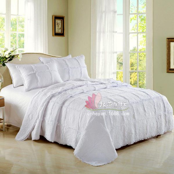 

Hotel Bedding Three-Piece Set Plain Quilted Embroidery Quilt