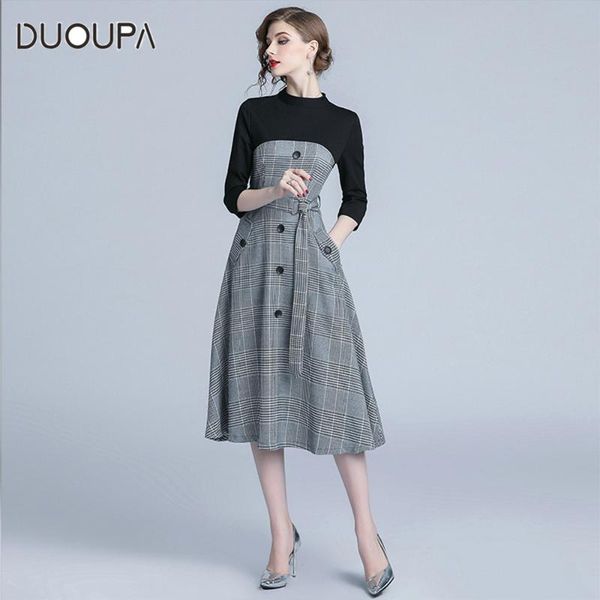 

2020 european and american women new winter round neck sleeve waist lace put on a large single-breasted a-line temperament dress, Black;gray