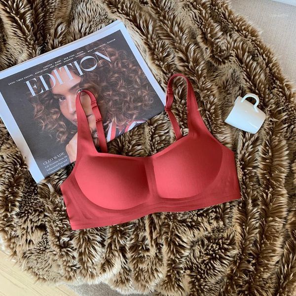 

one piece non-marking jelly strip underwear ladies no steel ring thin big breasts plus size lingerie gathered adjustable bra1, Red;black