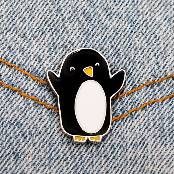 

смешные cute пингвин брошь pins 2020 мультфильма прекрасных животные эмали сплав брошь для мальчиков подарочных ювелирных изделий одежды жет, Gray