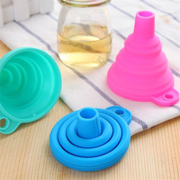 

gadgets silicone folding telescopic long neck household liquid dispensing mini funnel kitchen accessories tools