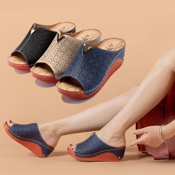 

bbwu ladies outdoor foam slippers 2020 beach women spring summer new soft-slip non-slip sandals new sole durable sandals, Black